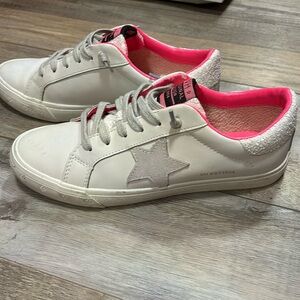 Vintage Havana hot pink size 9. No box, work twice